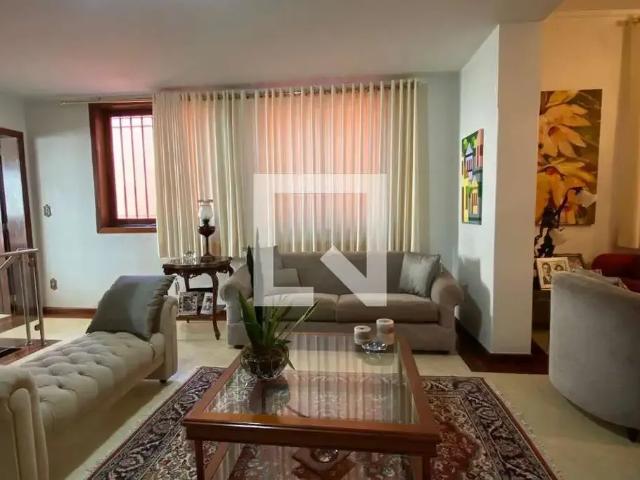 Casa / Sobrado para Venda em Belo Horizonte/MG Santa Lúcia 5 Quartos