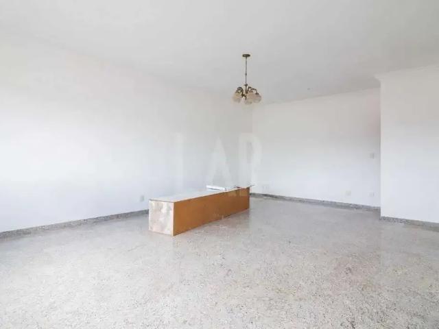Casa / Sobrado para Venda em Belo Horizonte/MG Santa Lúcia 5 Quartos