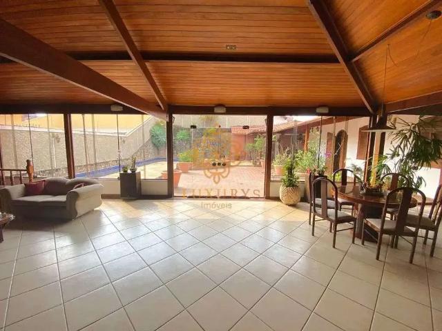 Casa / Sobrado para Venda em Belo Horizonte/MG Santa Lúcia 5 Quartos