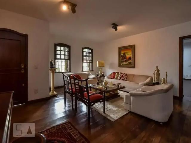 Casa / Sobrado para Venda em Belo Horizonte/MG Santa Lúcia 5 Quartos