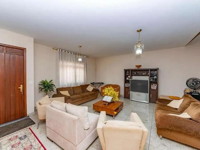 Casa / Sobrado para Venda em Belo Horizonte/MG Santa Lúcia 5 Quartos