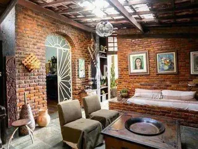 Casa / Sobrado para Venda em Belo Horizonte/MG Santa Lúcia 5 Quartos