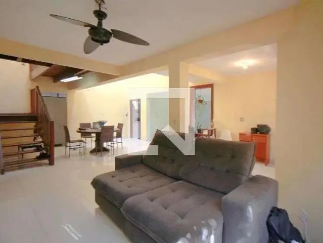 Casa / Sobrado para Venda em Belo Horizonte/MG Santa Lúcia 6 Quartos