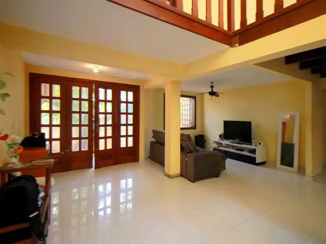 Casa / Sobrado para Venda em Belo Horizonte/MG Santa Lúcia 6 Quartos