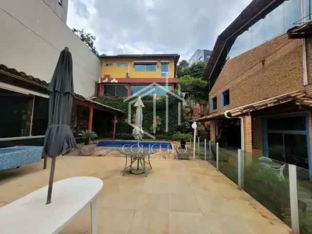Casa / Sobrado para Venda em Belo Horizonte/MG Santa Lúcia 6 Quartos