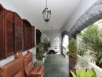 Casa / Sobrado para Venda em Belo Horizonte/MG Santa Lúcia 7 Quartos