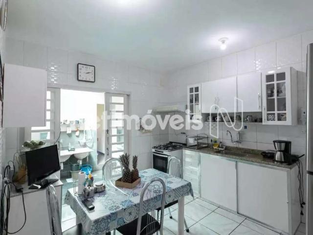 Casa / Sobrado para Venda em Belo Horizonte/MG Santa Terezinha 3 Quartos
