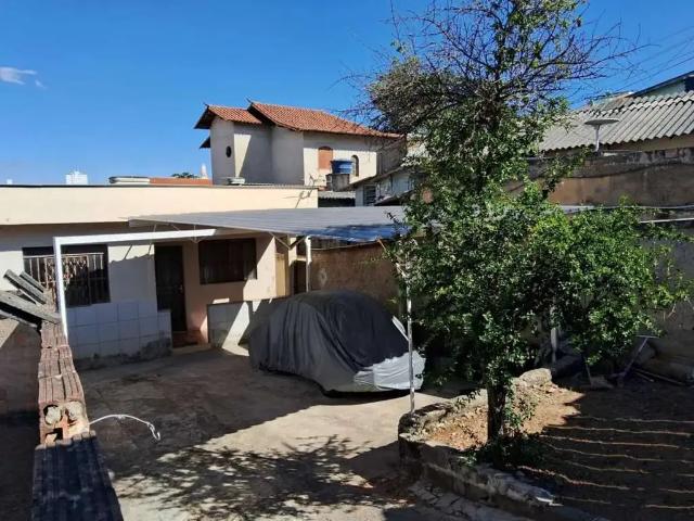 Casa / Sobrado para Venda em Belo Horizonte/MG Santo André 3 Quartos