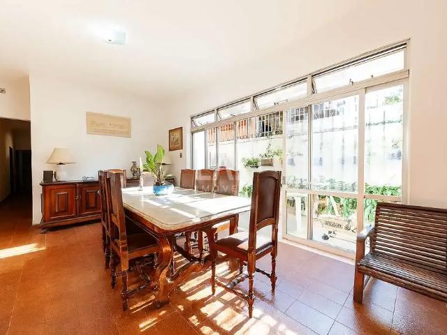 Casa / Sobrado para Venda em Belo Horizonte/MG Santo Antônio 6 Quartos