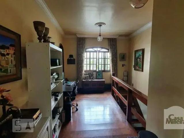 Casa / Sobrado para Venda em Belo Horizonte/MG Santo Antônio 8 Quartos