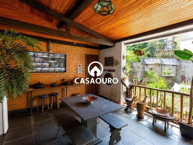 Casa / Sobrado para Venda em Belo Horizonte/MG Serra 3 Quartos