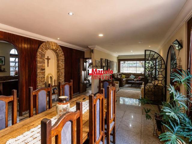 Casa / Sobrado para Venda em Belo Horizonte/MG Serra 3 Quartos
