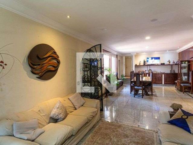Casa / Sobrado para Venda em Belo Horizonte/MG Serra 3 Quartos