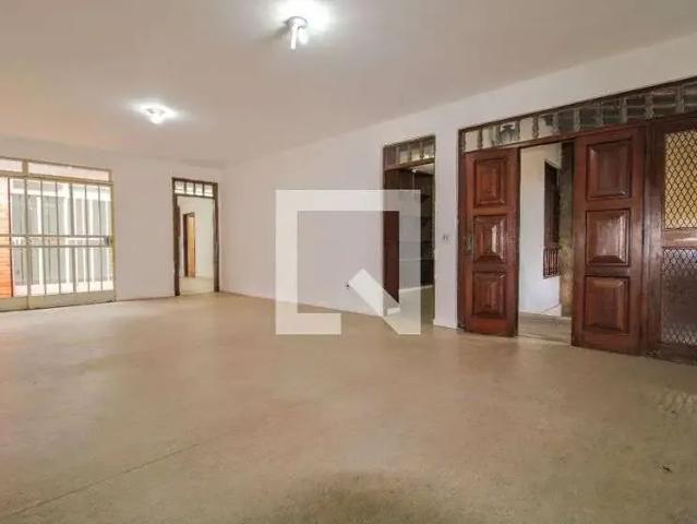 Casa / Sobrado para Venda em Belo Horizonte/MG Serra 4 Quartos