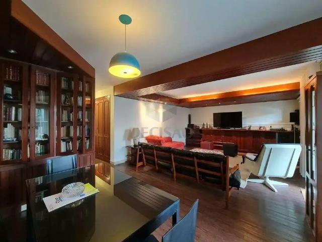 Casa / Sobrado para Venda em Belo Horizonte/MG Serra 4 Quartos