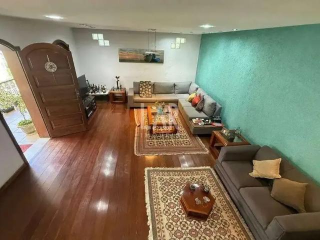 Casa / Sobrado para Venda em Belo Horizonte/MG Serra 4 Quartos