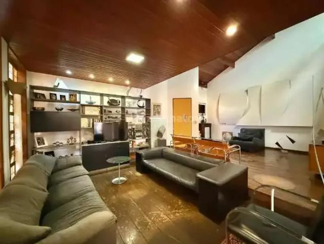 Casa / Sobrado para Venda em Belo Horizonte/MG Serra 4 Quartos