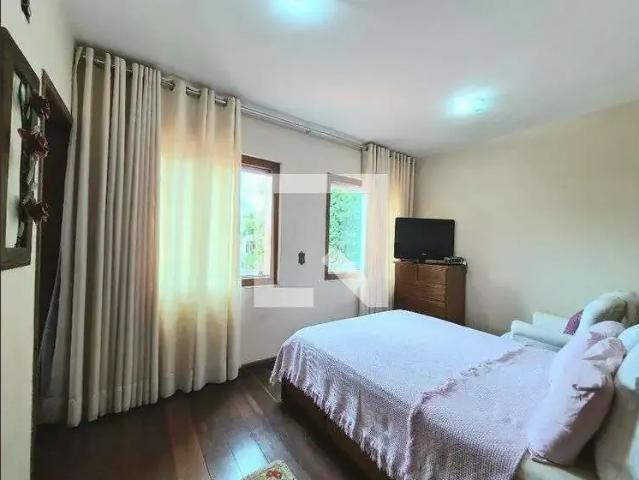 Casa / Sobrado para Venda em Belo Horizonte/MG Serra 4 Quartos