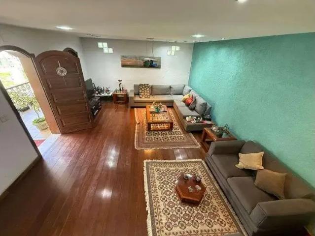 Casa / Sobrado para Venda em Belo Horizonte/MG Serra 4 Quartos