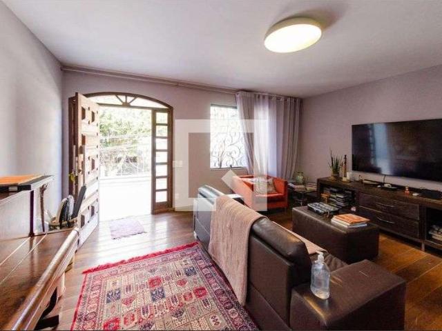 Casa / Sobrado para Venda em Belo Horizonte/MG Serra 4 Quartos