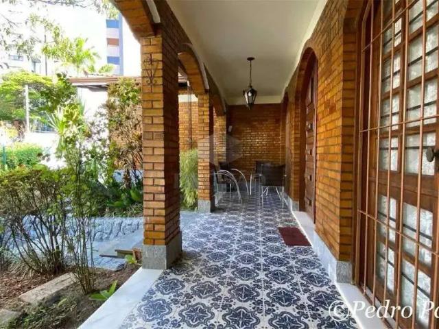 Casa / Sobrado para Venda em Belo Horizonte/MG Sion 4 Quartos