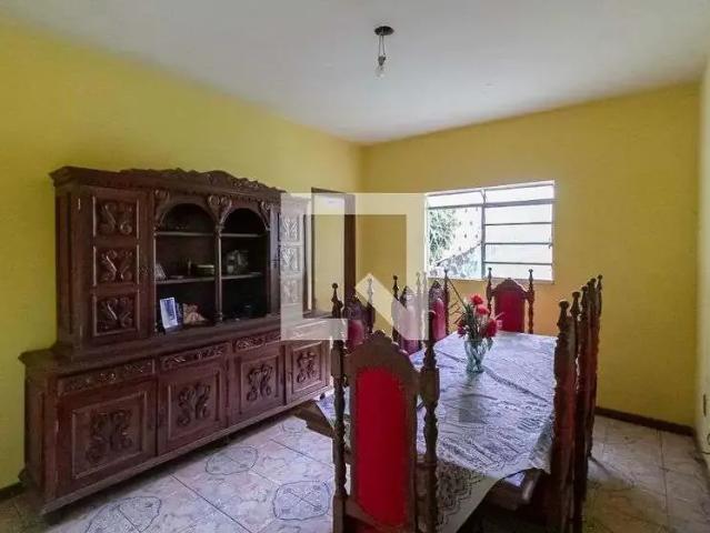 Casa / Sobrado para Venda em Belo Horizonte/MG Universitário 3 Quartos