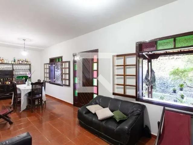 Casa / Sobrado para Venda em Belo Horizonte/MG Universitário 4 Quartos