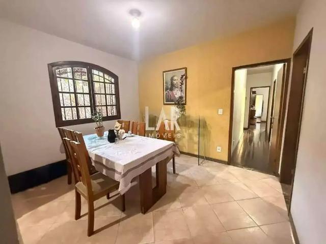 Casa / Sobrado para Venda em Belo Horizonte/MG Vila Cloris 3 Quartos