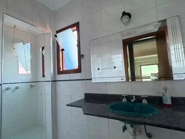 Casa / Sobrado para Venda em Bertioga/SP Maitinga 4 Quartos