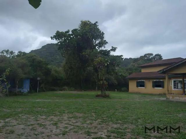 Casa / Sobrado para Venda em Bertioga/SP Guaratuba 8 Quartos