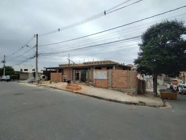 Casa / Sobrado para Venda em Betim/MG Niterói 3 Quartos