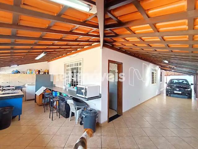 Casa / Sobrado para Venda em Betim/MG Espírito Santo 3 Quartos