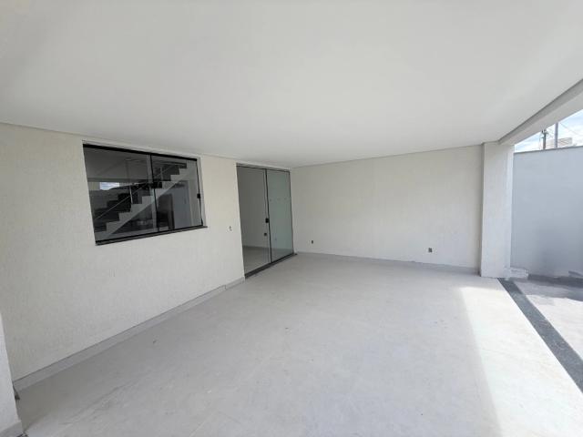 Casa / Sobrado para Venda em Betim/MG Filadélfia 3 Quartos
