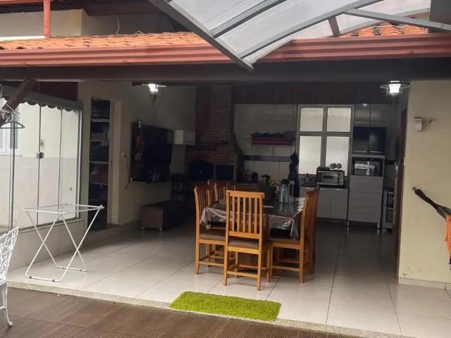 Casa / Sobrado para Venda em Betim/MG Filadélfia 4 Quartos