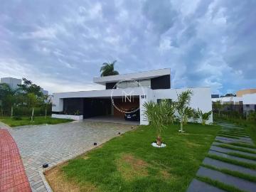 Casa / Sobrado para Venda em Betim/MG Gran Royale 4 Quartos