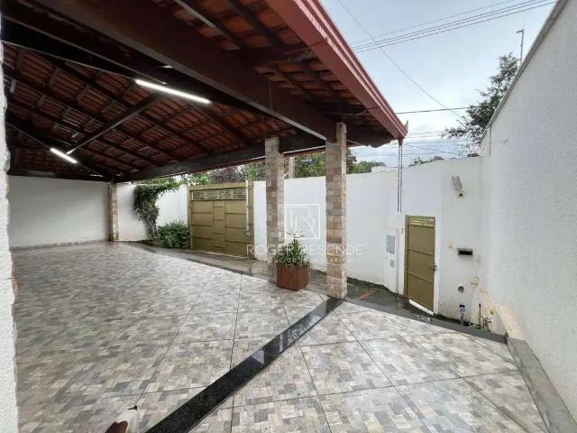 Casa / Sobrado para Venda em Betim/MG Vila das Flores 3 Quartos