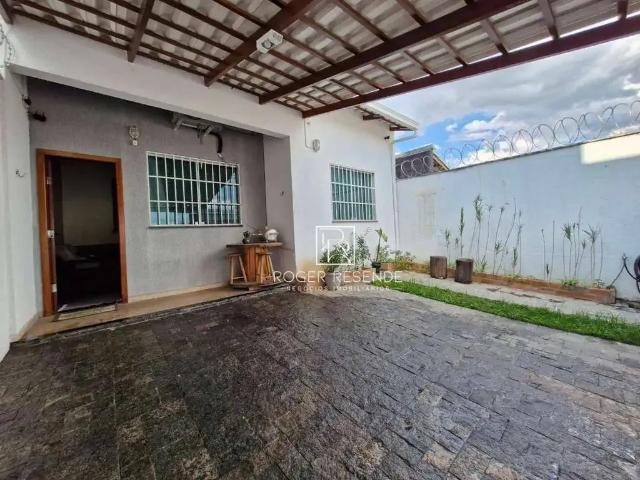 Casa / Sobrado para Venda em Betim/MG Vila Verde 2 Quartos