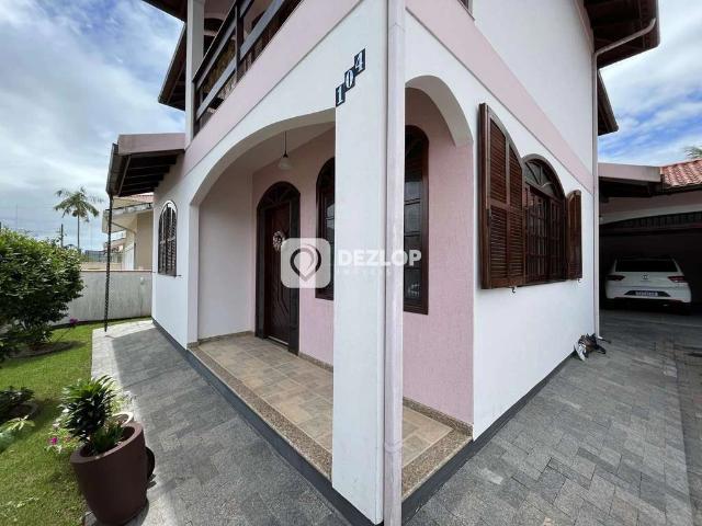 Casa / Sobrado para Venda em Biguaçu/SC Centro 3 Quartos