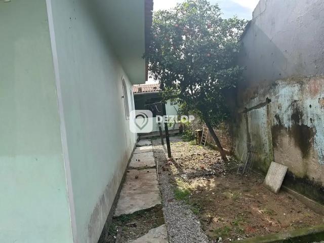 Casa / Sobrado para Venda em Biguaçu/SC Fundos 2 Quartos