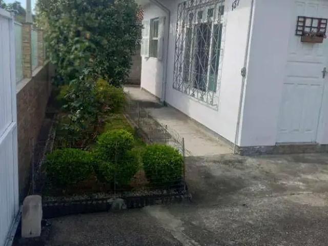 Casa / Sobrado para Venda em Biguaçu/SC Fundos 2 Quartos