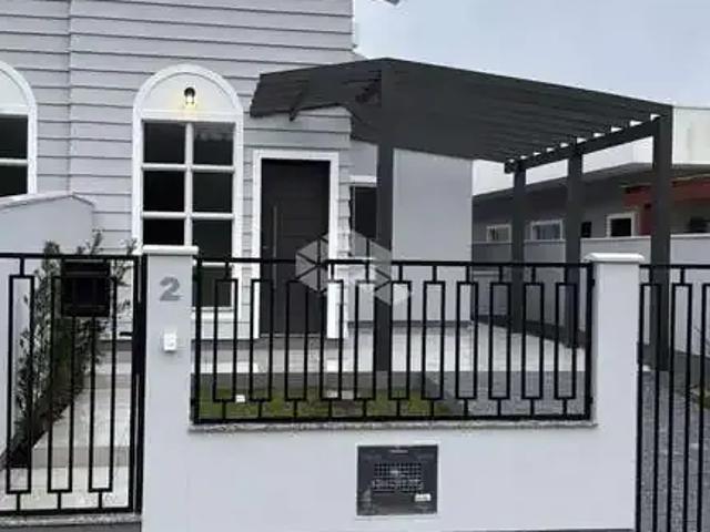 Casa / Sobrado para Venda em Biguaçu/SC Fundos 3 Quartos
