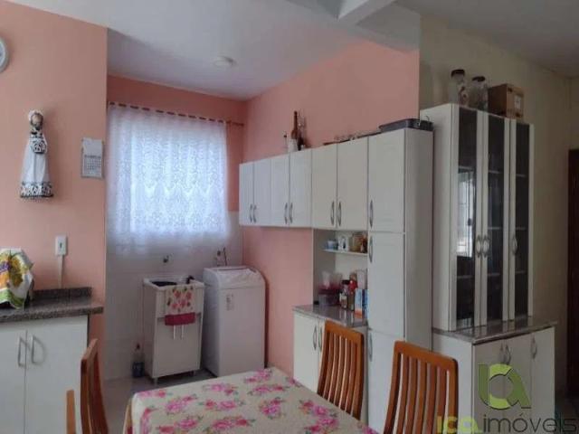 Casa / Sobrado para Venda em Biguaçu/SC Fundos 3 Quartos