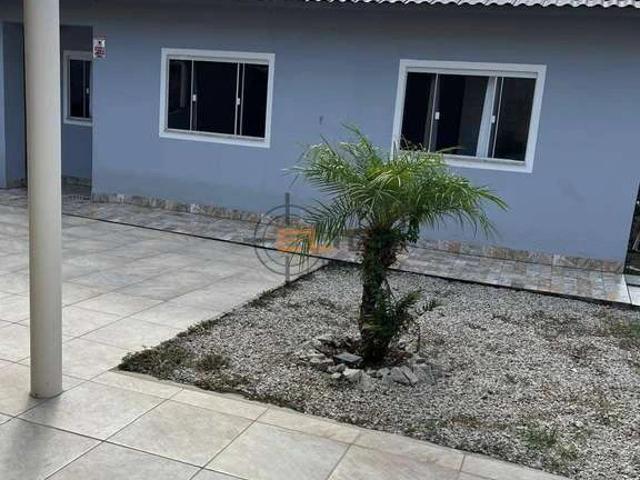 Casa / Sobrado para Venda em Biguaçu/SC Fundos 3 Quartos