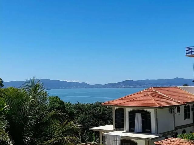 Casa / Sobrado para Venda em Biguaçu/SC Jardim Janaina 5 Quartos