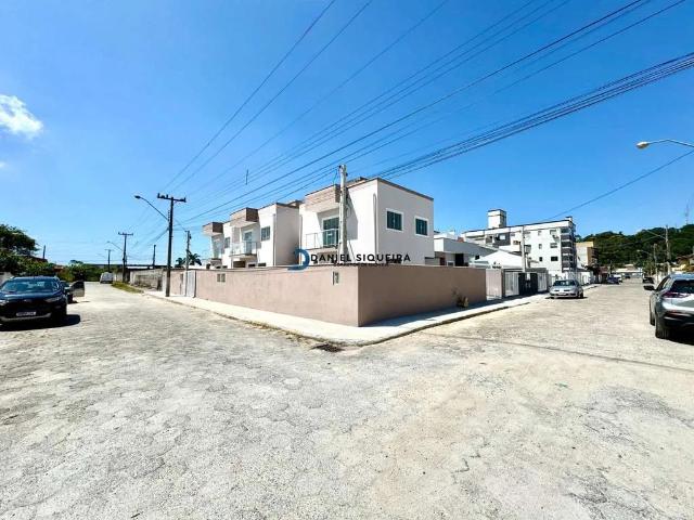 Casa / Sobrado para Venda em Biguaçu/SC Rio Caveiras 3 Quartos
