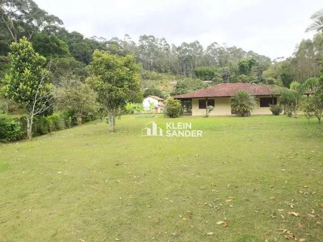 Casa / Sobrado para Venda em Bom Jardim/RJ Banquete 4 Quartos