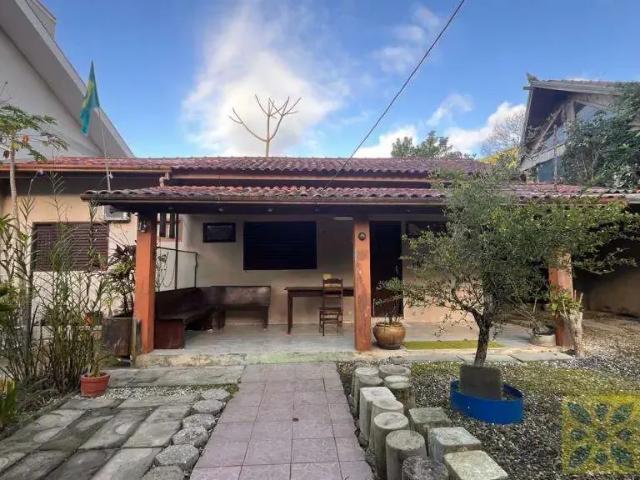 Casa / Sobrado para Venda em Bombinhas/SC Zimbros 3 Quartos