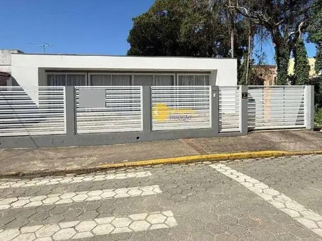 Casa / Sobrado para Venda em Bombinhas/SC Zimbros 3 Quartos