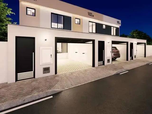 Casa / Sobrado para Venda em Bombinhas/SC Bombas 3 Quartos