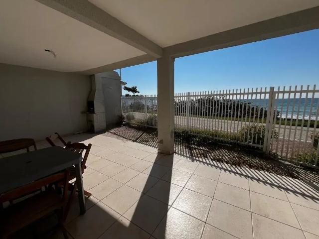 Casa / Sobrado para Venda em Bombinhas/SC Bombas 4 Quartos
